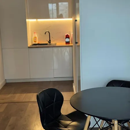 Free Parking Kwiatkowskiego View Riverside Fv * Rzeszów